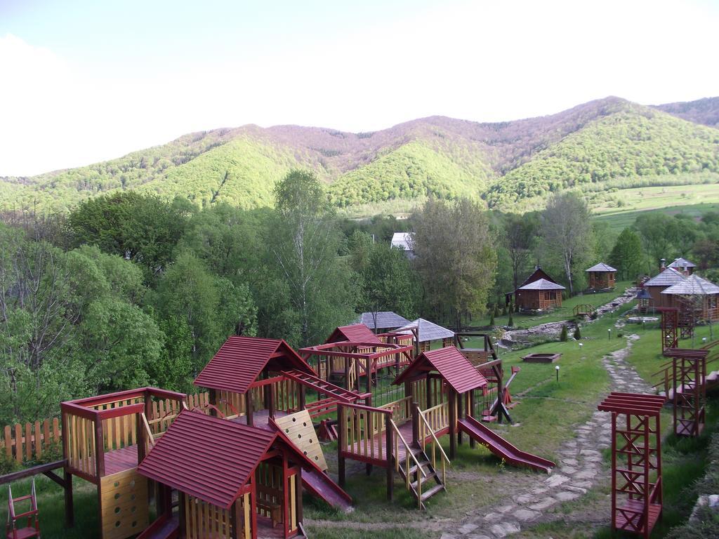 Spa Hotel Zoryani Karpaty Vysjka Eksteriør bilde